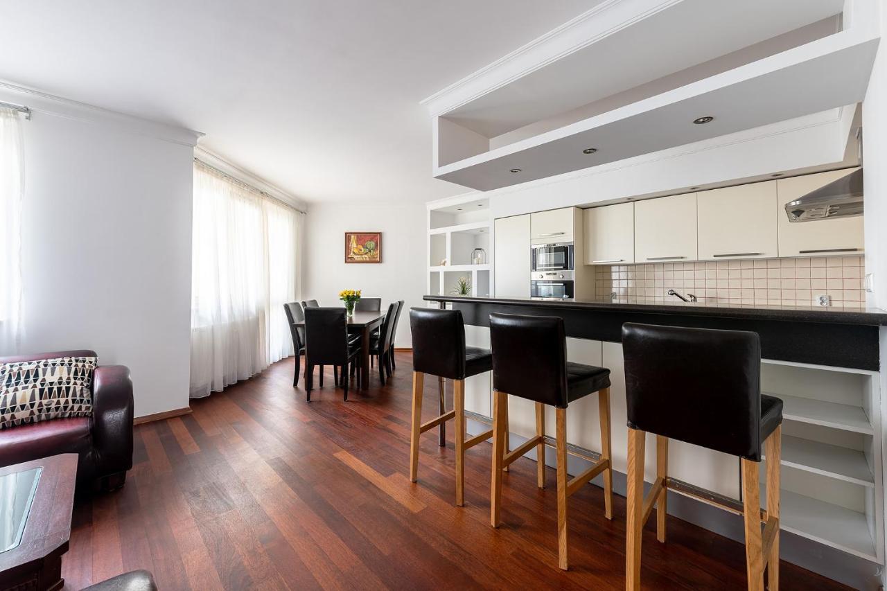 Bukowinska 12 Prywatne Mieszkanie 80M2 Z Dwiema Sypialniami I Balkonem 2X Bezplatne Miejsca Parkingowe Samodzielne Zameldowanie! Private Garage! Self Check-In System! Warszawa Eksteriør billede