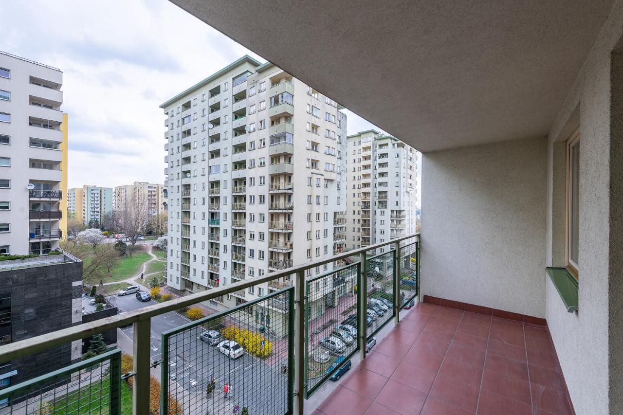 Bukowinska 12 Prywatne Mieszkanie 80M2 Z Dwiema Sypialniami I Balkonem 2X Bezplatne Miejsca Parkingowe Samodzielne Zameldowanie! Private Garage! Self Check-In System! Warszawa Eksteriør billede
