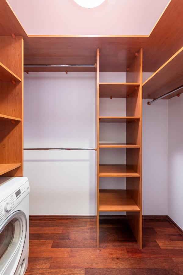 Bukowinska 12 Prywatne Mieszkanie 80M2 Z Dwiema Sypialniami I Balkonem 2X Bezplatne Miejsca Parkingowe Samodzielne Zameldowanie! Private Garage! Self Check-In System! Warszawa Eksteriør billede